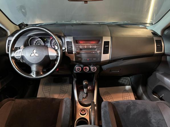 Mitsubishi Outlander II Рестайлинг с пробегом 2011 года, цена 1 350 000 рублей, 204366 км, внедорожник, Автокод Объявления