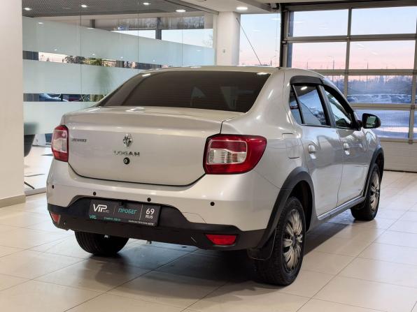 Renault Logan II Рестайлинг с пробегом 2018 года, цена 745 000 рублей, 253247 км, седан, Автокод Объявления