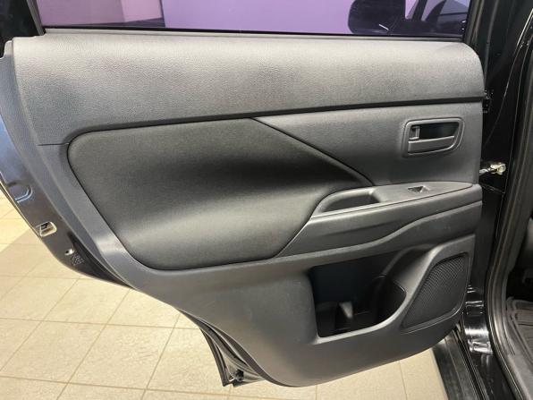 Mitsubishi Outlander III с пробегом 2013 года, цена 977 000 рублей, 278000 км, внедорожник, Автокод Объявления