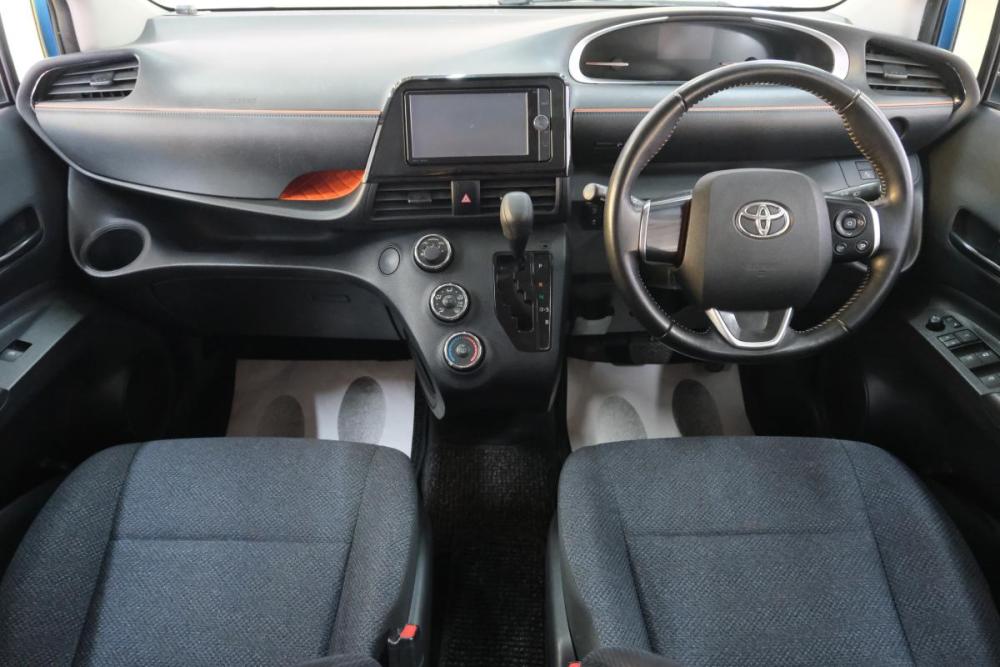 Toyota Sienta II Омск  - изображение 14