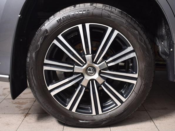 Lexus LX III Рестайлинг 2 с пробегом 2018 года, цена 8 549 995 рублей, 186670 км, внедорожник, Автокод Объявления