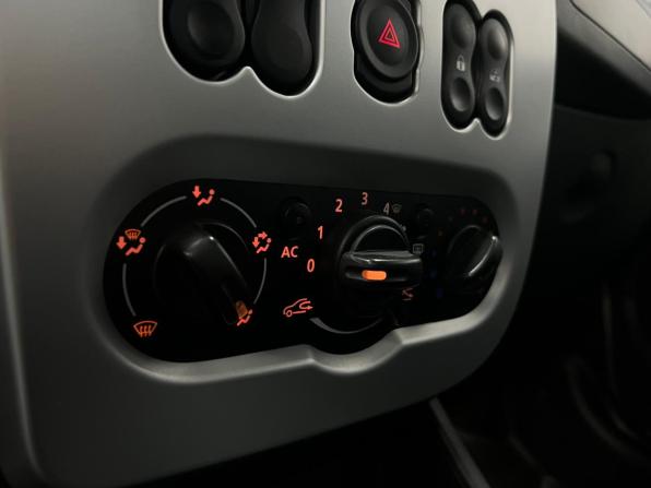Renault Sandero I с пробегом 2012 года, цена 660 000 рублей, 106000 км, хэтчбек, Автокод Объявления