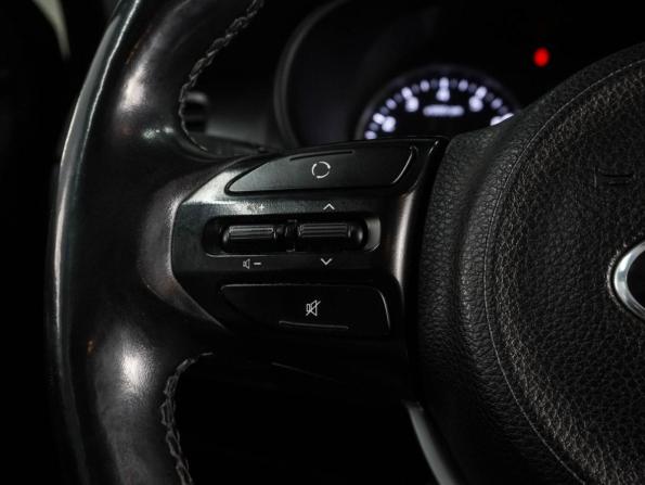 Kia Rio IV с пробегом 2017 года, цена 1 299 000 рублей, 121189 км, седан, Автокод Объявления