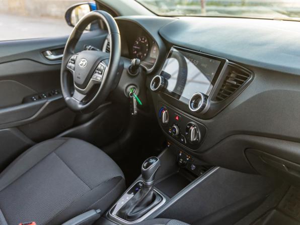Hyundai Solaris II с пробегом 2019 года, цена 1 528 000 рублей, 65061 км, седан, Автокод Объявления