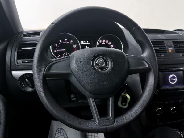 Skoda Yeti I Рестайлинг с пробегом 2017 года, цена 1 499 000 рублей, 82000 км, внедорожник, Автокод Объявления