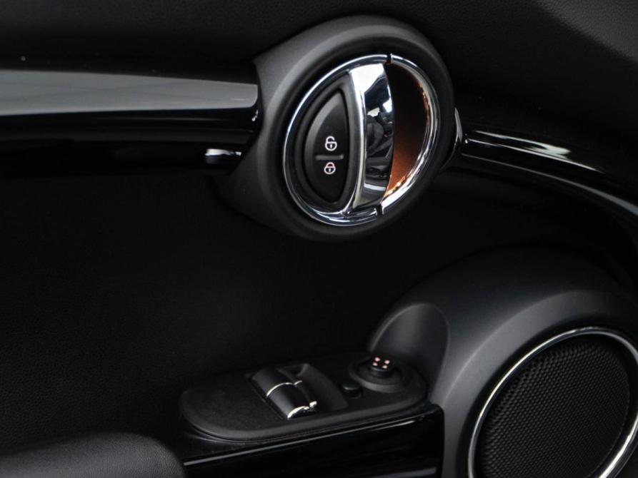 Mini Hatch III (F55/F56) Москва  - изображение 18
