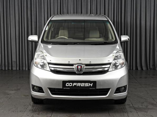Toyota ISis I Рестайлинг с пробегом 2011 года, цена 939 500 рублей, 174625 км, компактвэн, Автокод Объявления