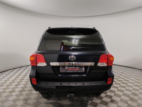 Toyota Land Cruiser 200 Series Рестайлинг 1 с пробегом 2013 года, цена 3 649 000 рублей, 275286 км, внедорожник, Автокод Объявления