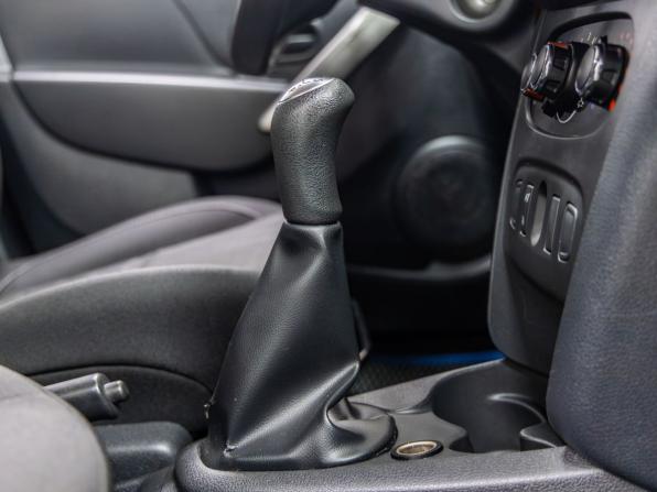 Renault Sandero II с пробегом 2015 года, цена 1 048 000 рублей, 75506 км, хэтчбек, Автокод Объявления