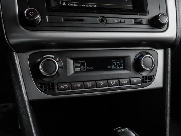 Volkswagen Polo V Рестайлинг с пробегом 2016 года, цена 1 189 000 рублей, 206691 км, седан, Автокод Объявления