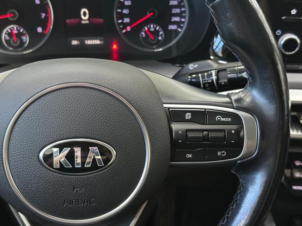 Kia K5 III с пробегом 2020 года, цена 2 340 000 рублей, 132256 км, седан, Автокод Объявления