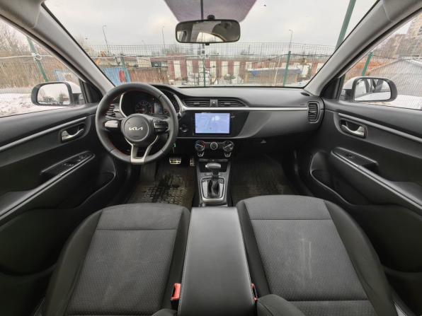 Kia Rio IV Рестайлинг с пробегом 2021 года, цена 1 229 000 рублей, 92686 км, седан, Автокод Объявления