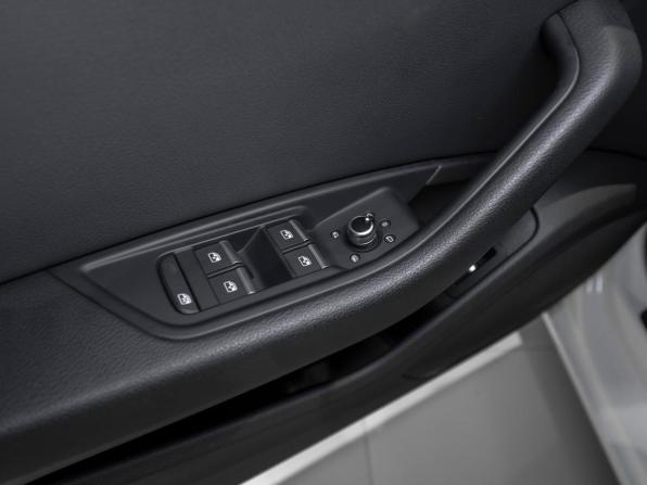 Audi A4 V (B9) с пробегом 2019 года, цена 2 470 000 рублей, 123679 км, седан, Автокод Объявления