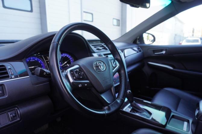 Toyota Camry VII (XV50) Рестайлинг 2 с пробегом 2017 года, цена 1 995 000 рублей, 168876 км, седан, Автокод Объявления