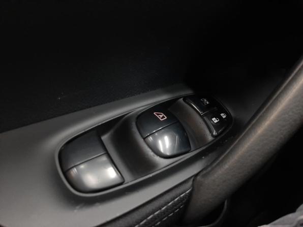 Nissan Qashqai II с пробегом 2018 года, цена 1 540 000 рублей, 168248 км, внедорожник, Автокод Объявления