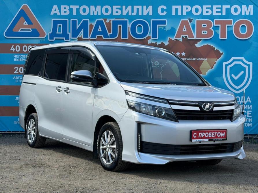 Toyota Voxy III (R80) Набережные Челны  - изображение 1