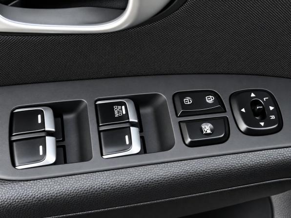 Kia Soul II Рестайлинг с пробегом 2019 года, цена 1 845 000 рублей, 42124 км, хэтчбек, Автокод Объявления