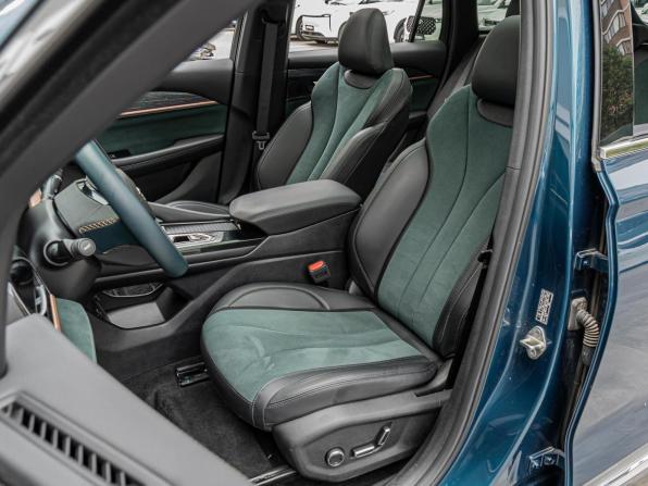 Geely Monjaro I с пробегом 2023 года, цена 3 240 000 рублей, 37178 км, внедорожник, Автокод Объявления