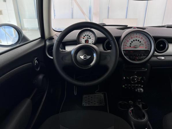 Mini Hatch II (R56) Рестайлинг с пробегом 2011 года, цена 890 000 рублей, 168500 км, хэтчбек, Автокод Объявления