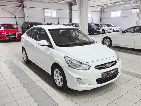 Hyundai Solaris I Рестайлинг с пробегом 2014 года, цена 635 000 рублей, 179500 км, седан, Автокод Объявления