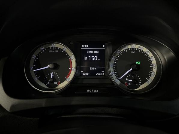 Skoda Rapid I с пробегом 2016 года, цена 930 000 рублей, 100030 км, лифтбек, Автокод Объявления