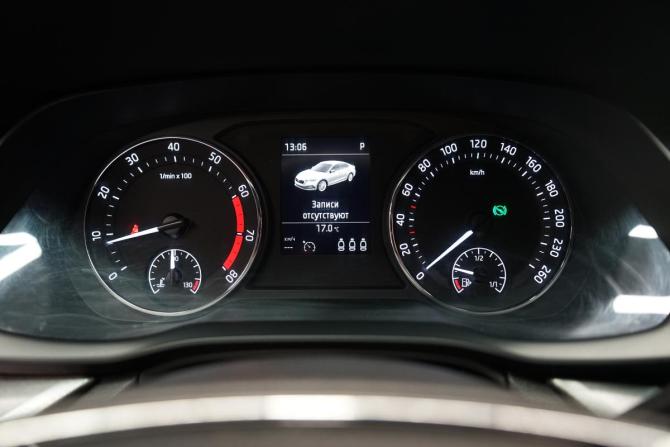 Skoda Octavia IV (A8) с пробегом 2020 года, цена 2 235 000 рублей, 130000 км, лифтбек, Автокод Объявления
