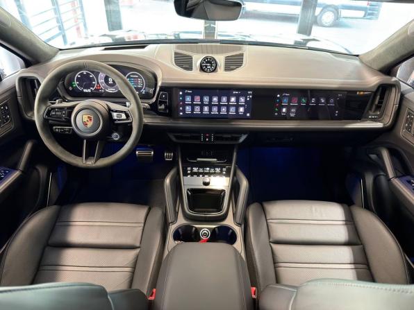 Porsche Cayenne III Рестайлинг с пробегом 2024 года, цена 19 200 000 рублей, 17181 км, внедорожник, Автокод Объявления