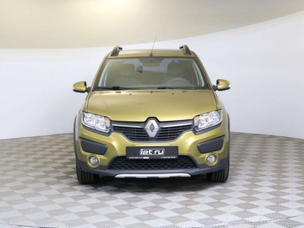 Renault Sandero II с пробегом 2015 года, цена 915 000 рублей, 110021 км, хэтчбек, Автокод Объявления