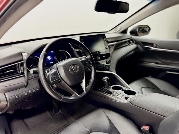 Toyota Camry VIII (XV70) Рестайлинг с пробегом 2021 года, цена 3 200 000 рублей, 140043 км, седан, Автокод Объявления