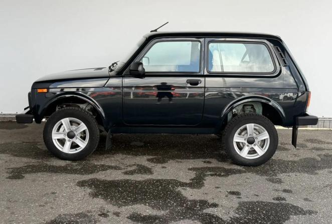 Lada (ВАЗ) Niva Legend с пробегом 2024 года, цена 880 000 рублей, 37123 км, внедорожник, Автокод Объявления