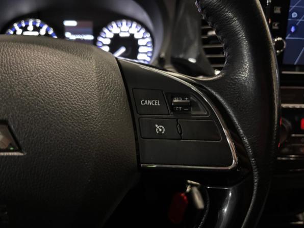 Mitsubishi Outlander III Рестайлинг 3 с пробегом 2019 года, цена 1 849 000 рублей, 106500 км, внедорожник, Автокод Объявления