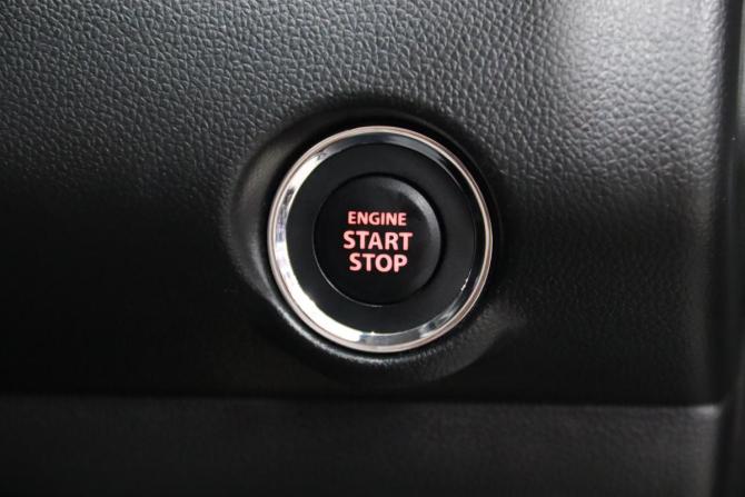 Suzuki Swift V с пробегом 2018 года, цена 1 355 550 рублей, 53082 км, хэтчбек, Автокод Объявления