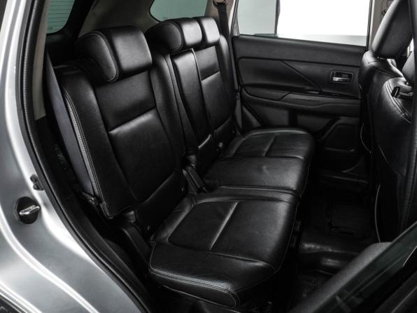 Mitsubishi Outlander III Рестайлинг 2 с пробегом 2015 года, цена 1 599 000 рублей, 254241 км, внедорожник, Автокод Объявления