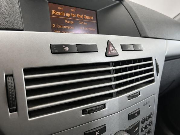 Opel Astra H Рестайлинг с пробегом 2010 года, цена 379 000 рублей, 232597 км, хэтчбек, Автокод Объявления