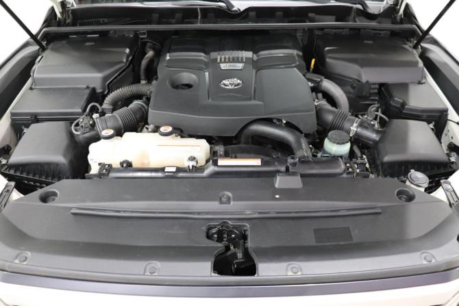 Toyota Land Cruiser 300 Series с пробегом 2021 года, цена 9 885 000 рублей, 82459 км, внедорожник, Автокод Объявления
