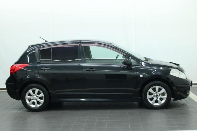 Nissan Tiida I Рестайлинг с пробегом 2011 года, цена 845 000 рублей, 145198 км, хэтчбек, Автокод Объявления