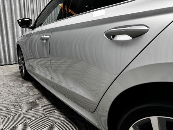 Skoda Octavia IV (A8) с пробегом 2021 года, цена 2 370 000 рублей, 83979 км, лифтбек, Автокод Объявления