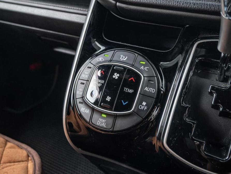 Toyota Esquire I Рестайлинг Краснодар  - изображение 17