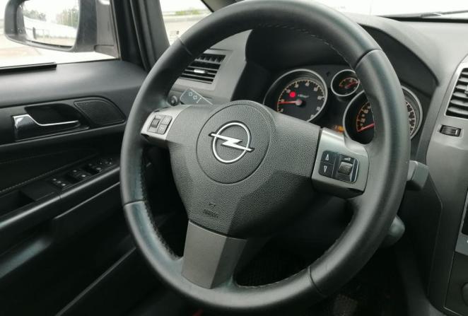 Opel Zafira B с пробегом 2007 года, цена 325 000 рублей, 325575 км, компактвэн, Автокод Объявления