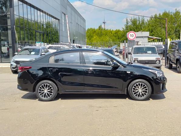 Kia Rio IV Рестайлинг с пробегом 2020 года, цена 1 510 000 рублей, 74044 км, седан, Автокод Объявления