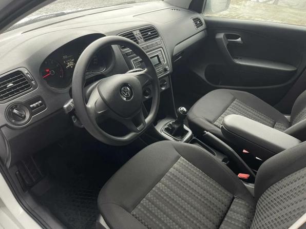 Volkswagen Polo V Рестайлинг с пробегом 2016 года, цена 949 000 рублей, 140000 км, седан, Автокод Объявления