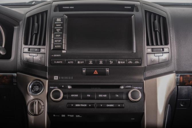 Toyota Land Cruiser 200 Series с пробегом 2011 года, цена 3 299 000 рублей, 268000 км, внедорожник, Автокод Объявления
