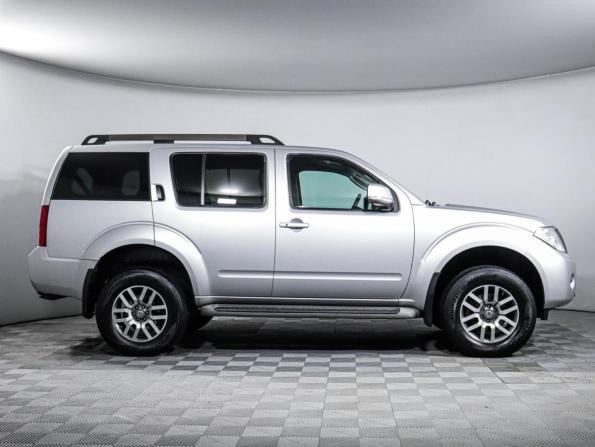 Nissan Pathfinder III Рестайлинг с пробегом 2011 года, цена 1 620 000 рублей, 242608 км, внедорожник, Автокод Объявления