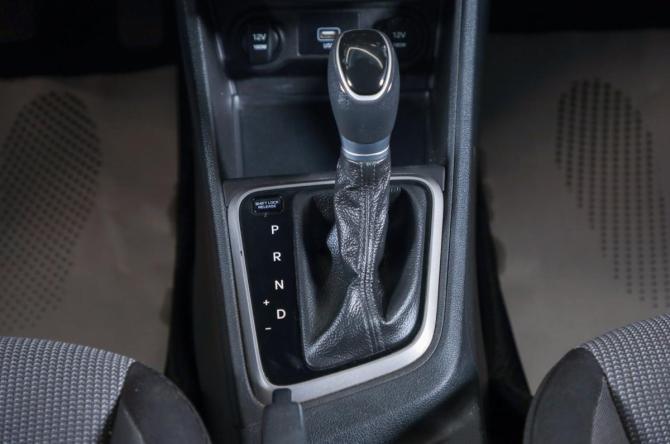 Hyundai Solaris II с пробегом 2019 года, цена 1 039 000 рублей, 259000 км, седан, Автокод Объявления