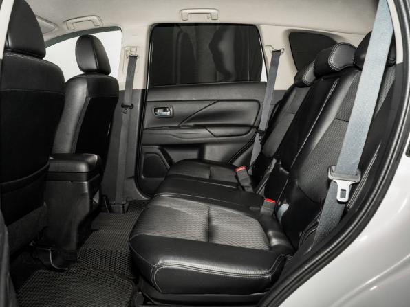 Mitsubishi Outlander III Рестайлинг с пробегом 2015 года, цена 1 849 500 рублей, 190736 км, внедорожник, Автокод Объявления