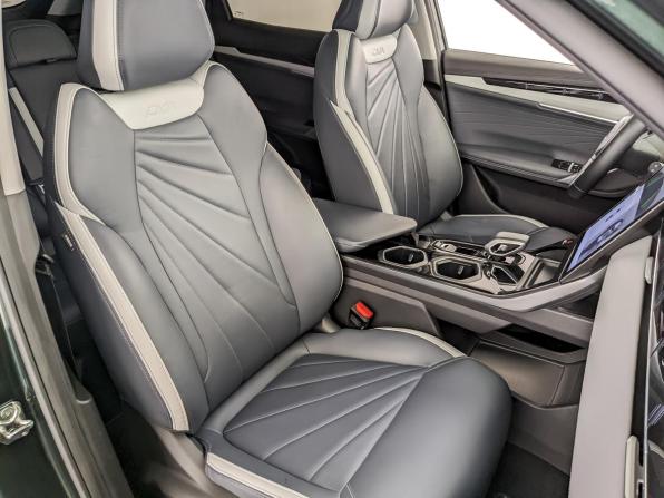 Geely Atlas II с пробегом 2024 года, цена 2 850 000 рублей, 31300 км, внедорожник, Автокод Объявления