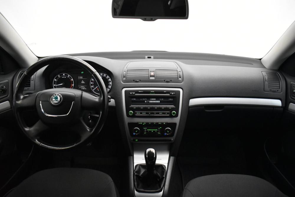 Skoda Octavia II (A5) Рестайлинг Москва  - изображение 5