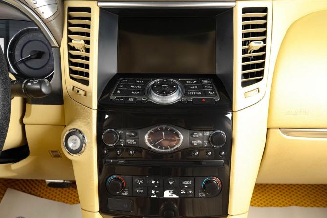 Infiniti FX II (S51) Рестайлинг с пробегом 2012 года, цена 1 929 000 рублей, 273000 км, внедорожник, Автокод Объявления