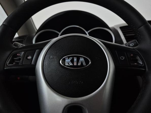 Kia Venga I Рестайлинг с пробегом 2014 года, цена 895 000 рублей, 72443 км, компактвэн, Автокод Объявления