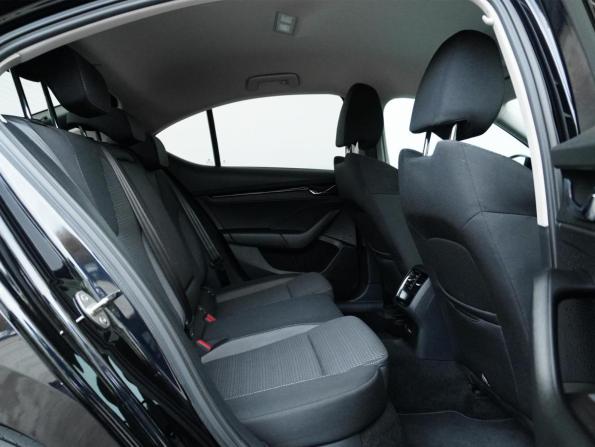 Skoda Octavia IV (A8) с пробегом 2021 года, цена 2 099 000 рублей, 76129 км, лифтбек, Автокод Объявления